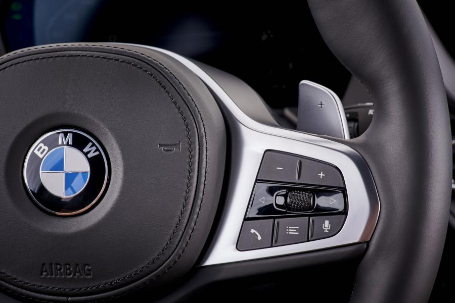 Детали интерьера BMW M135i xDrive (F40) 2019 года  (WW) (фото 158 из 189)